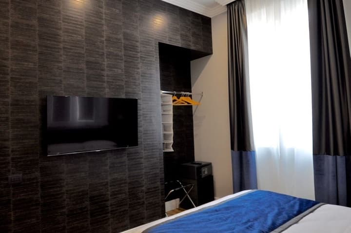 Place 24 Suites & Wellness