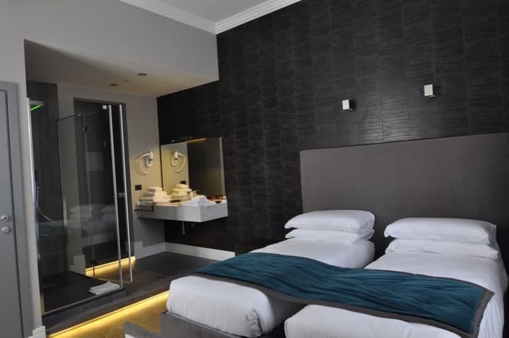 Place 24 Suites & Wellness