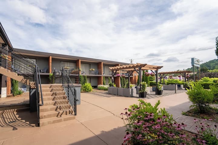 Beaucatcher a Boutique Motel