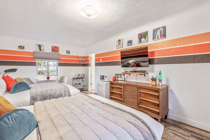 b.side motel + rv
