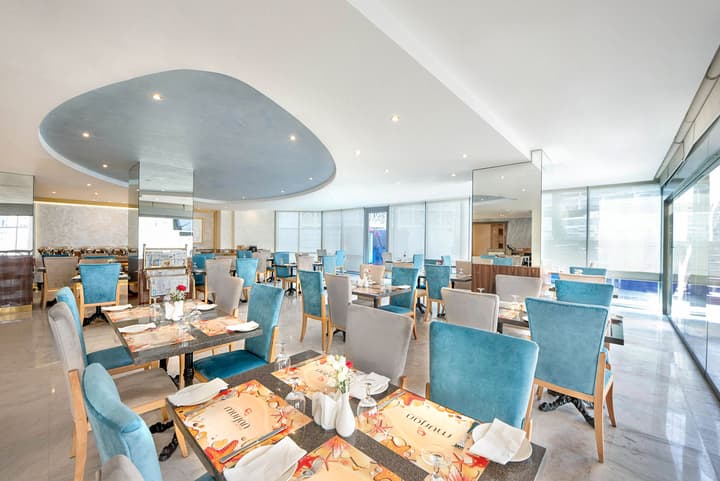 Social Hotel