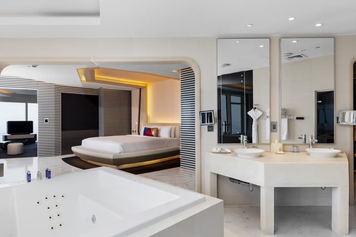 V Hotel Dubai, Curio Collection by Hilton