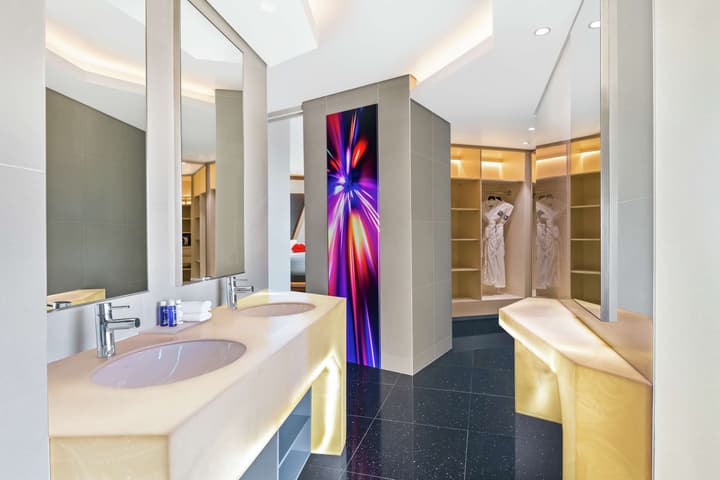 V Hotel Dubai, Curio Collection by Hilton