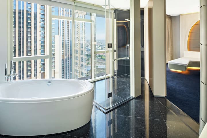 V Hotel Dubai, Curio Collection by Hilton