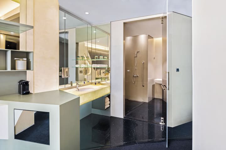 V Hotel Dubai, Curio Collection by Hilton