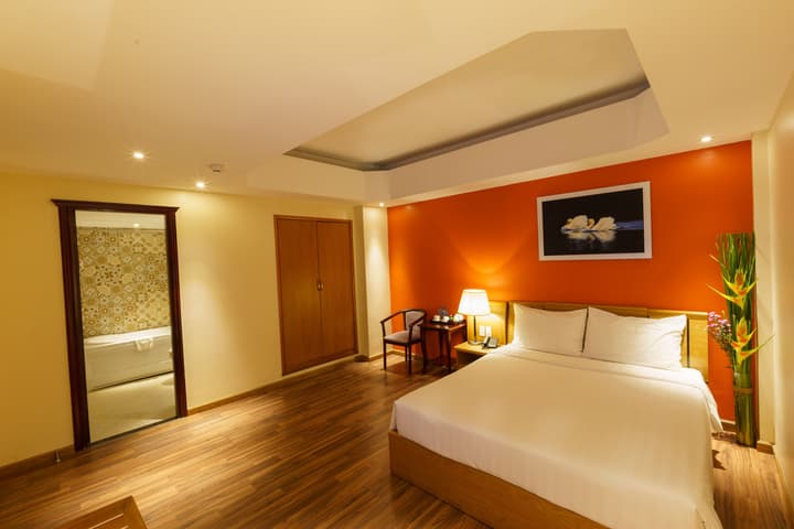 Roseland Corp Hotel