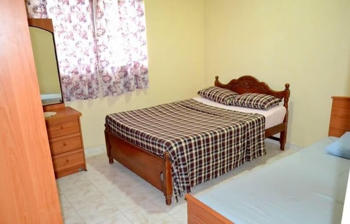 Sugandi Inn