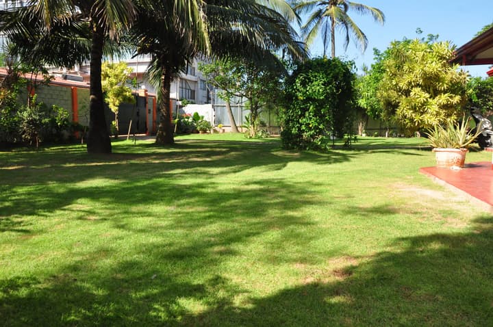 Sugandi Inn