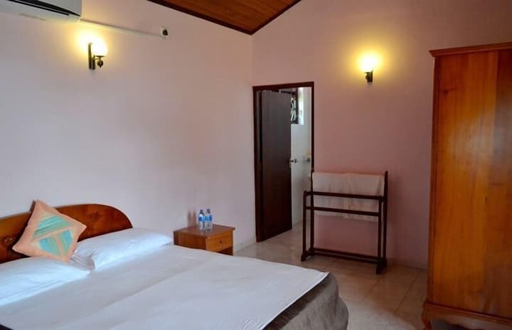 Sugandi Inn