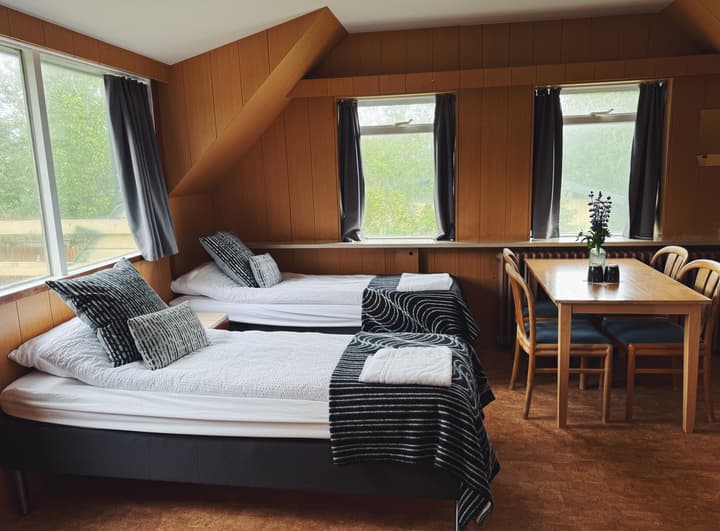 Hotel Hjarðarból