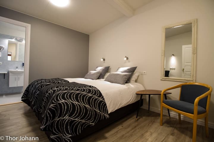 Hotel Hjarðarból