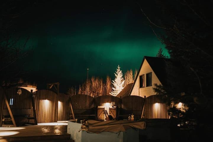 Hotel Hjarðarból