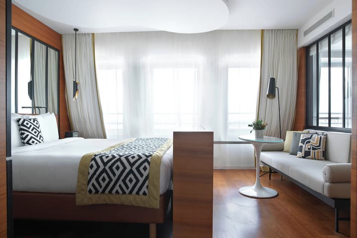 Renaissance Paris Republique Hotel