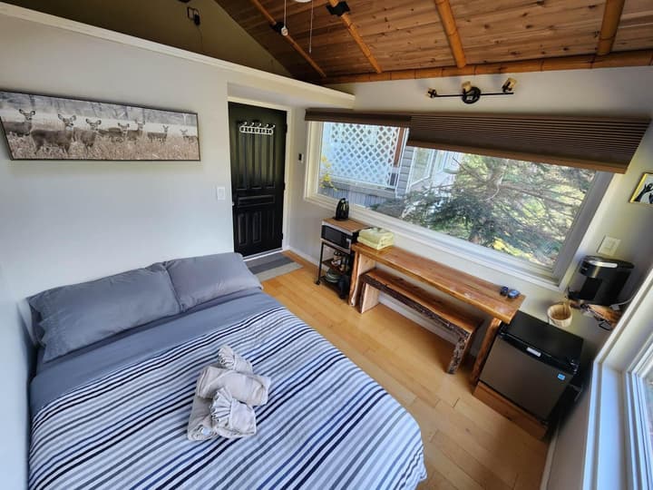 Madeira Park Oceanview Suites