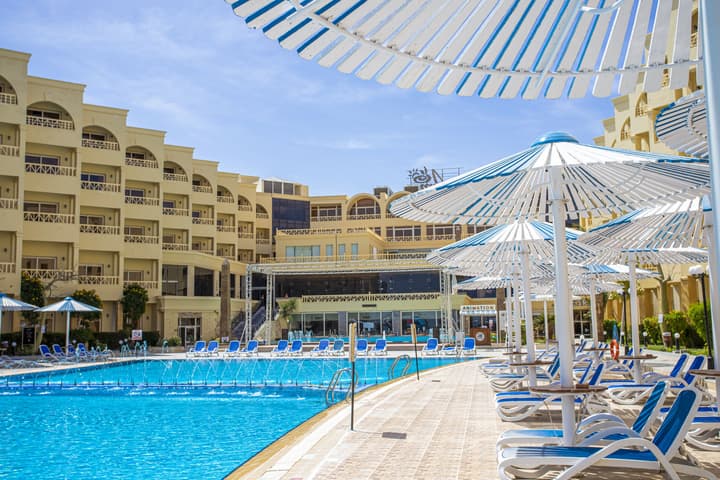 AMC Royal Hotel & Spa