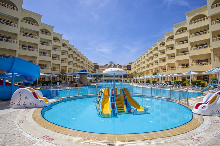 AMC Royal Hotel & Spa