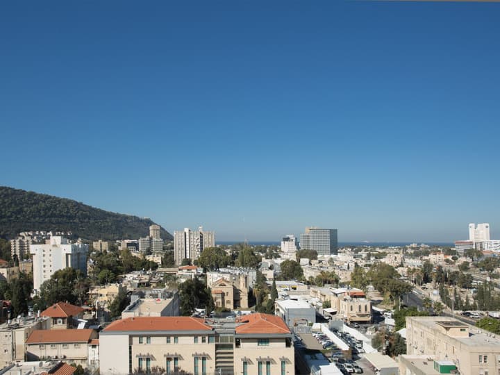 Golden Crown Haifa