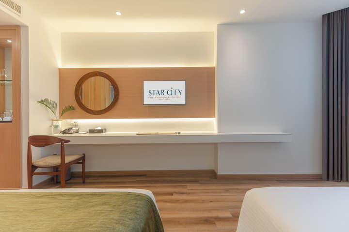 Starcity Bayfront Nha Trang Hotel