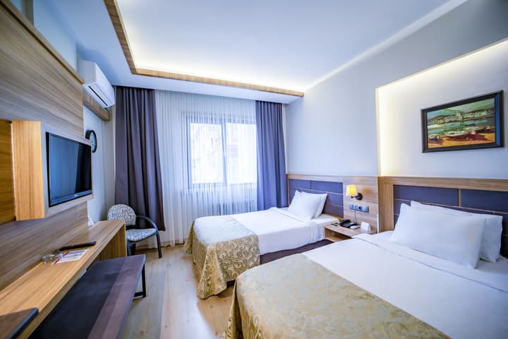 Aksular Hotel