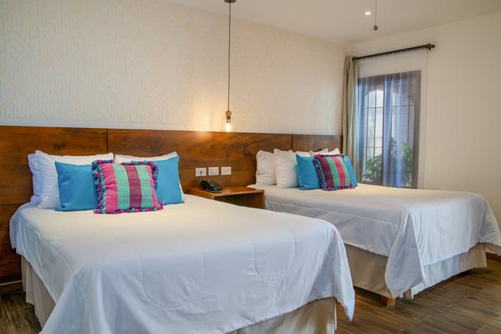 Hotel Camelias Inn by AHS