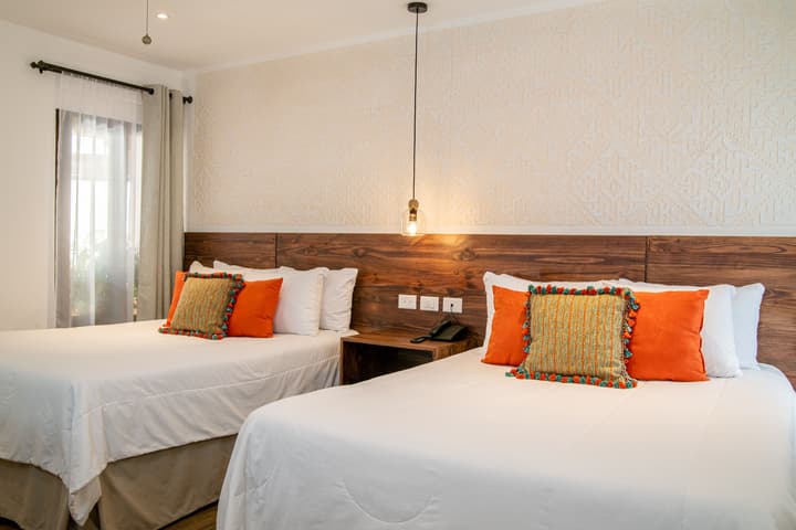 Hotel Camelias Inn by AHS
