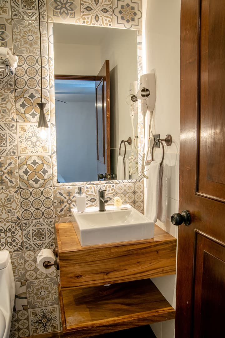 Hotel Camelias Inn by AHS