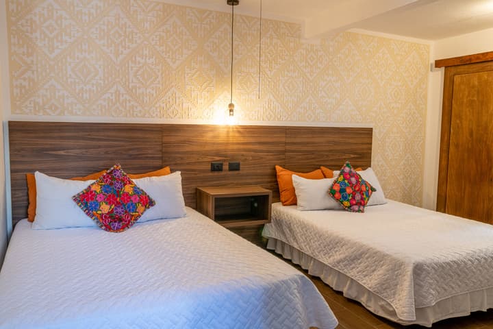 Hotel Camelias Inn by AHS