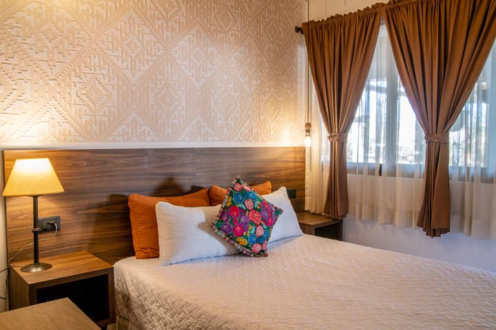 Hotel Camelias Inn by AHS