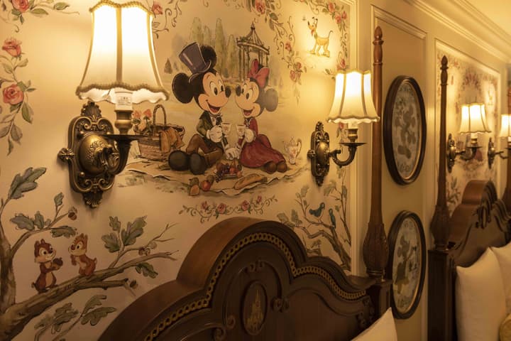 Tokyo Disneyland Hotel