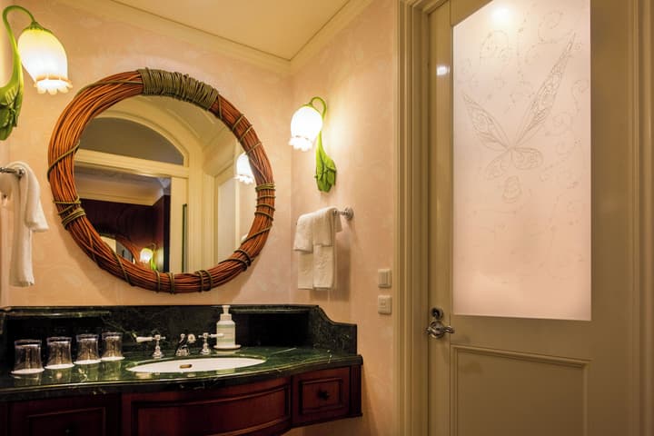 Tokyo Disneyland Hotel