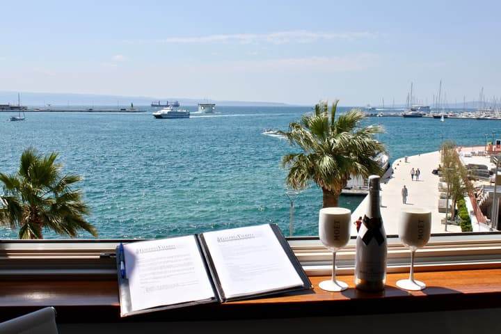 Galeria Valeria Seaside Downtown - MAG Quaint & Elegant Boutique Hotel