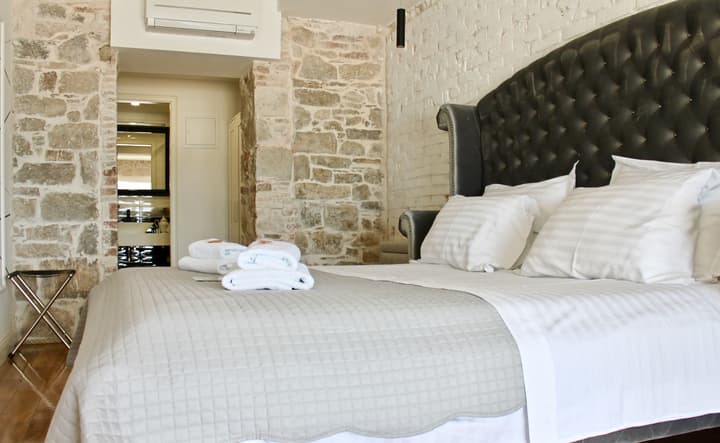 Galeria Valeria Seaside Downtown - MAG Quaint & Elegant Boutique Hotel