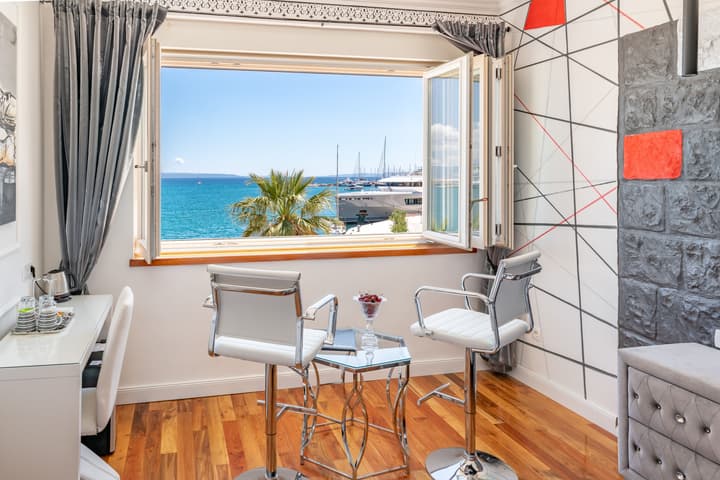 Galeria Valeria Seaside Downtown - MAG Quaint & Elegant Boutique Hotel