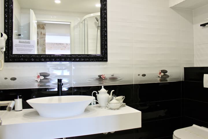 Galeria Valeria Seaside Downtown - MAG Quaint & Elegant Boutique Hotel