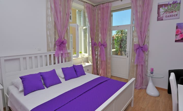 Nirvana Luxury Rooms