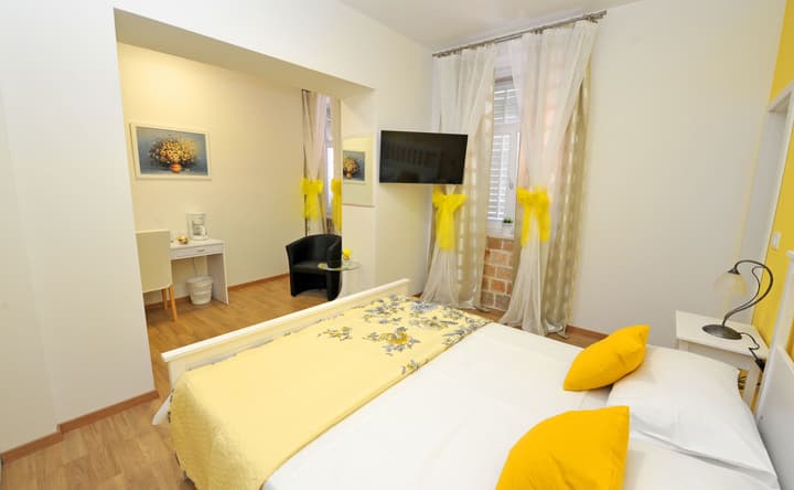 Nirvana Luxury Rooms