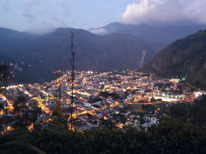 La Casa Amarilla