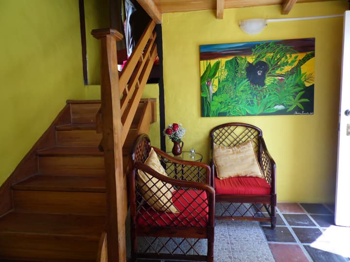 La Casa Amarilla