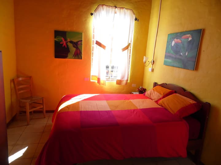 La Casa Amarilla