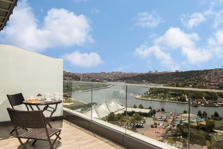 Arise Hotel Golden Horn