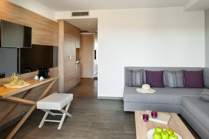 Gkeea Boutique Hotel
