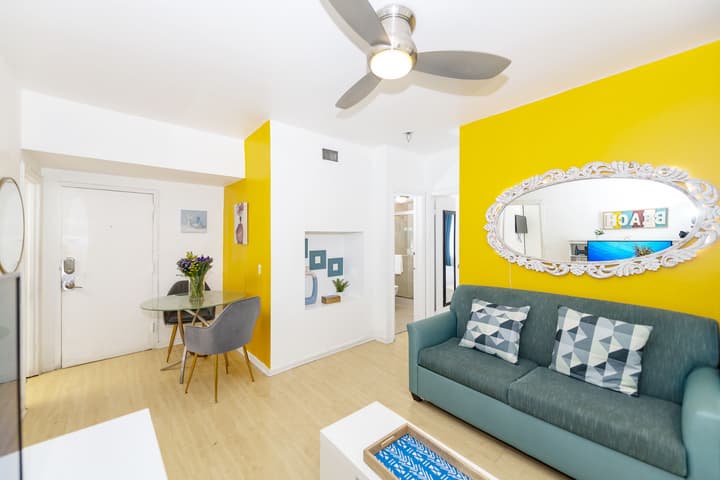 Art Deco Ocean Walk Apartments