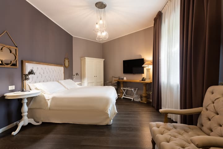 Like Home - Boutique Hotel