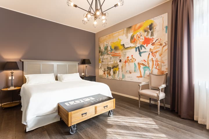 Like Home - Boutique Hotel