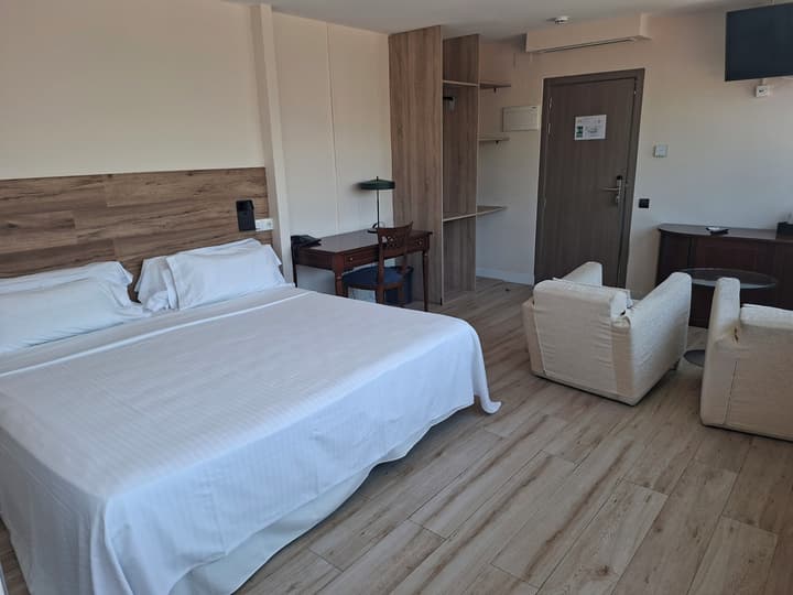 Hotel 153