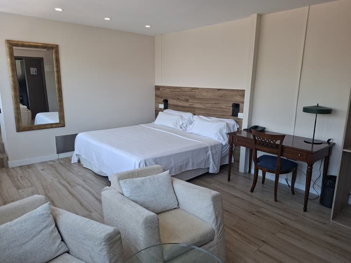 Hotel 153