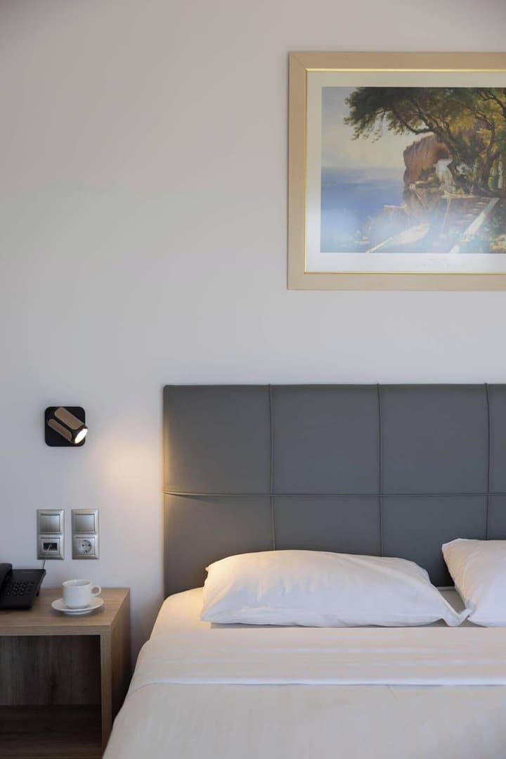 Xenophon Hotel