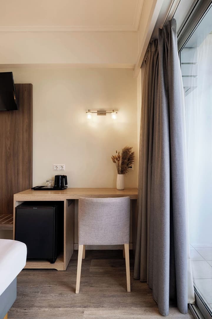 Xenophon Hotel