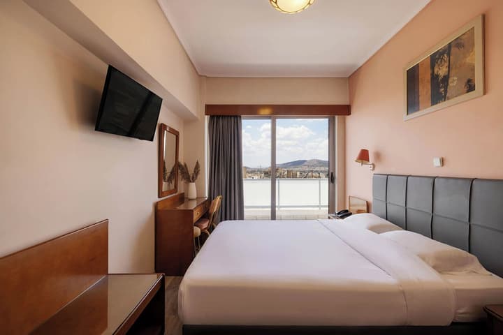 Xenophon Hotel