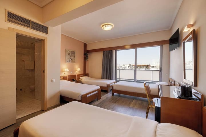 Xenophon Hotel